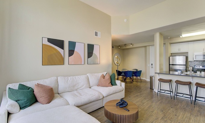 Marina del Rey Apartment | Zircon Zen - Quiet retreat 2BR Pool, Jacuzzi Marina