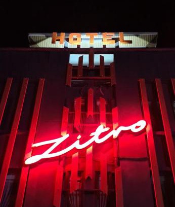 Kampung Bahasa Kapor Hotel | Zitro Hotel