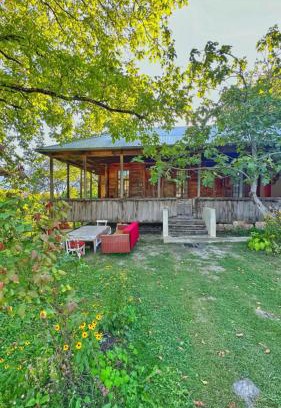 Ambrolauri House | ZIZI's Guesthouse