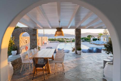 Paros Apartment | Zoe & Zen Collection