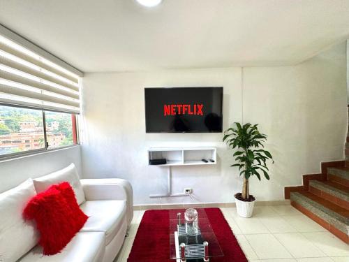 Buenos Aires Apartment | Zona Rosa de Medellín, Ubicación Central Cerca de Centros Comerciales y Tranvía del Metro BA