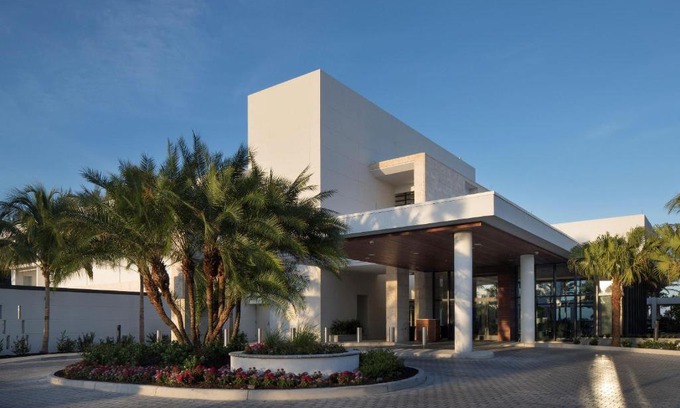 Longboat Key Hotel | Zota Beach Resort