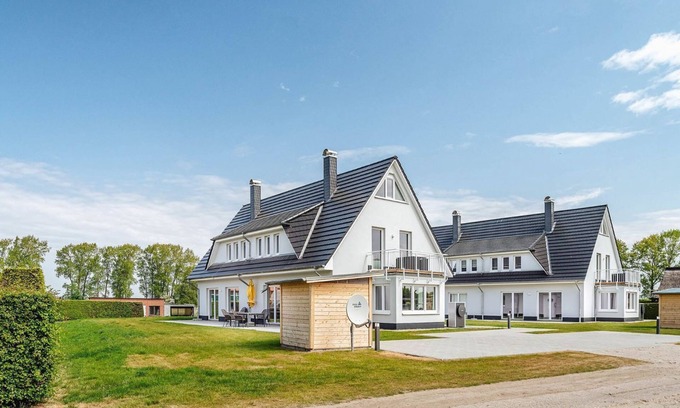 Bresewitz House | Zur Oie 27 "Westwind" (left) - Holiday home close to nature