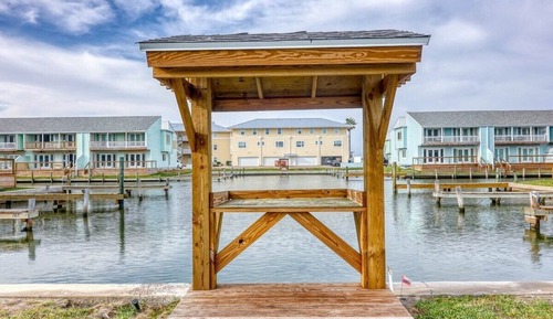 Condo (2 Bedrooms)