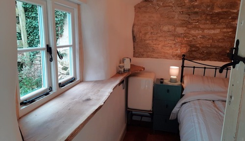 Basic Double Room, Ensuite