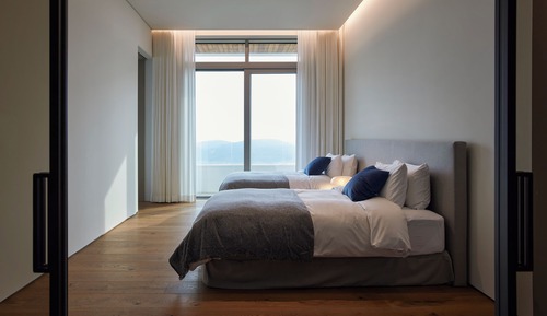 Royal Suite (Low floor, Pool access for 4, Cooking not permitted)