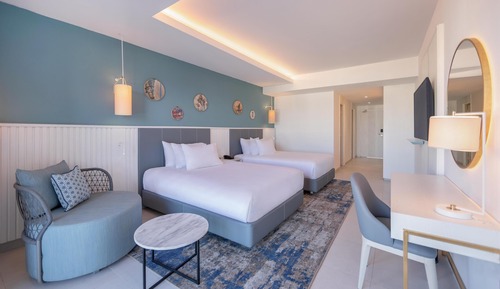 Deluxe Room, 2 Double Beds, Partial Sea View