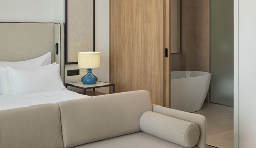 Deluxe Room, Connecting Rooms