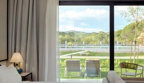 Deluxe Room, Pool View (Infinity | 2+2)