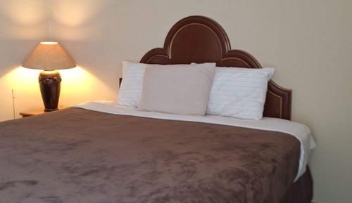 Standard Single Room, 1 Queen Bed