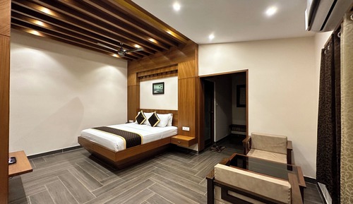 Luxury Suite