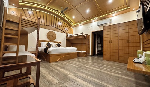 Luxury Quadruple Room