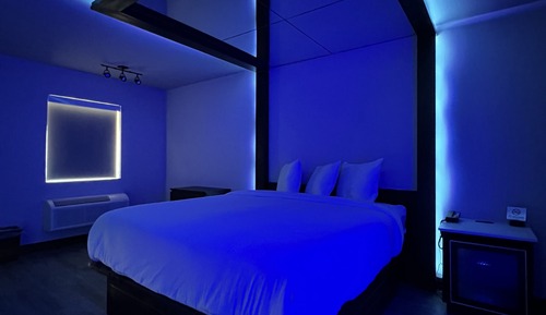 Deluxe King Bed Smoking With Mirror Ceiling