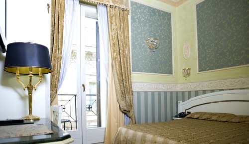 Deluxe Double or Twin Room