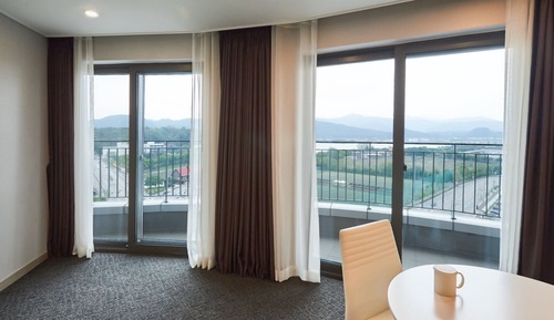 Royal Family View