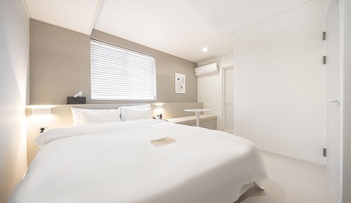 Room (Standard (corona relief sterilization)