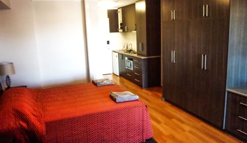 Motel Queen Room