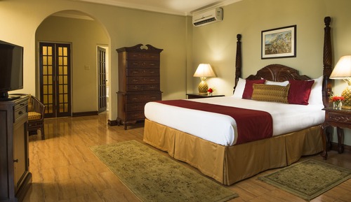 Suite, 1 King Bed, Balcony, Ocean View