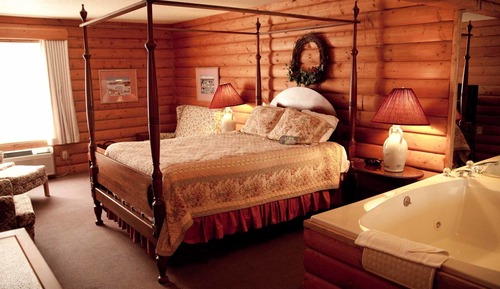 Suite, 1 King Bed, Non Smoking, Jetted Tub