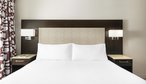 Room, 1 King Bed (Partial Times Square View)