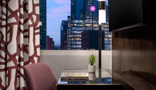 Room, 1 King Bed, Corner (Times Square View)