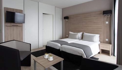 Standard Studio, 2 Twin Beds