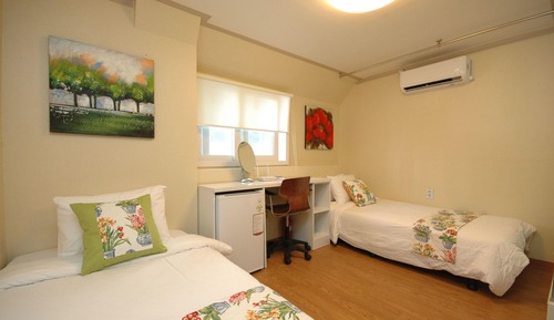 Deluxe Double Room (Self check in until 11:30 PM)