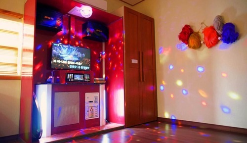 Room (Andes Building C (karaoke room O larg)