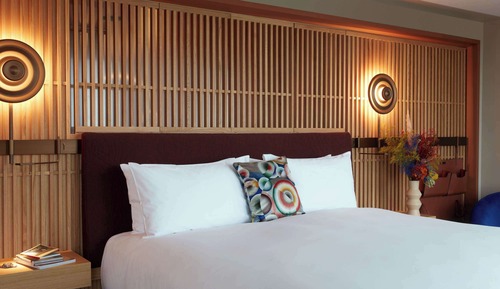 L'ATELIER, 1 King, Large corner Suite with sofabed, Views of Paris rooftops