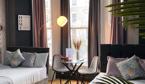Deluxe Studio, Ensuite (Quad )