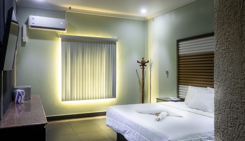 Comfort Room, 1 King Bed