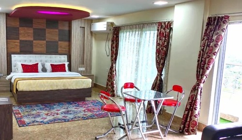 Royal Studio Suite