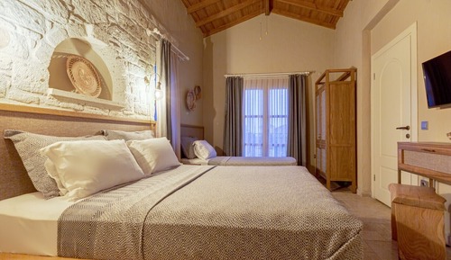 Superior Triple Room