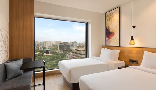 Standard Room, 2 Twin Beds, City View