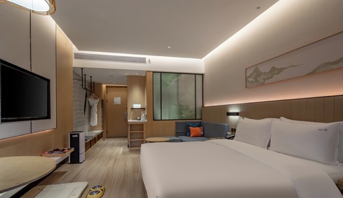 Standard Room, 1 King Bed