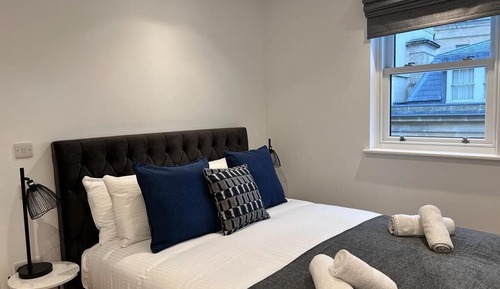 City Apartment, Private Bathroom