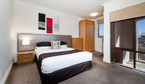 1Bed(Q) 1 Bath Balcony View Apart No 2