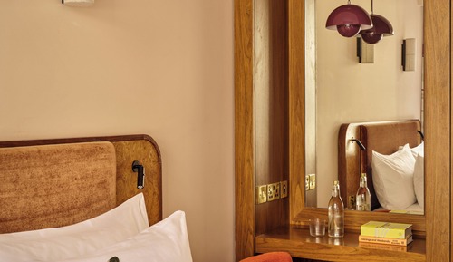 Deluxe Room (Sir)