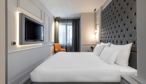Premium Suite