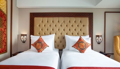 Deluxe Room, 2 Twin Beds, Smoking