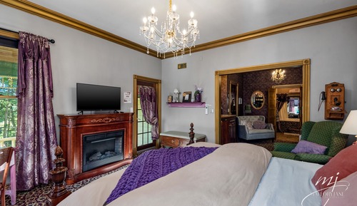 The Amethyst Luxury Suite