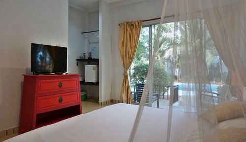 Economy Room
