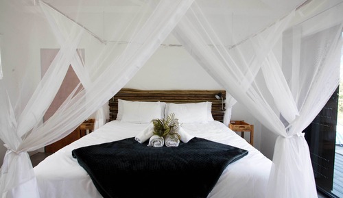 Deluxe Cottage Turaco, 2 Bedrooms, Private Pool, Mountain View