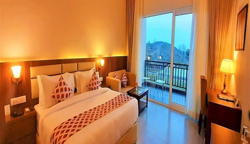 Premium Room with Pool and Garden View