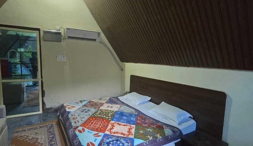 Deluxe Cabin
