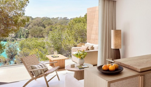 Deluxe Suite, Partial Sea View (Junior)