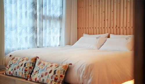 Room (G203)