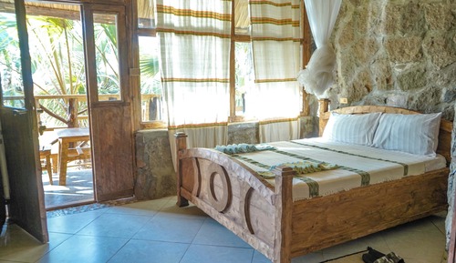 Traditional Double Room, 1 Queen Bed, Lake View