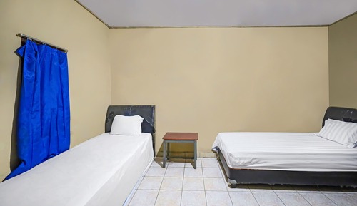 Economy Twin Room