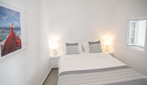 Cave Suite with Caldera & Sea View